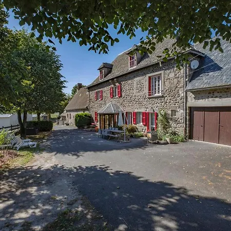 Maison De Caractere Avec Sauna, Jardin, Cheminee Et Activites Nature, Pres De Salers - Fr-1-742-24 Tatil Evi