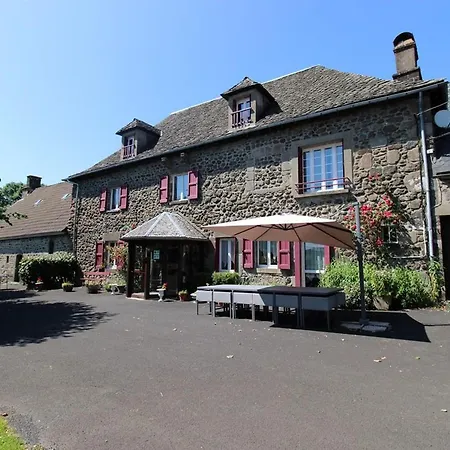 Maison De Caractere Avec Sauna, Jardin, Cheminee Et Activites Nature, Pres De Salers - Fr-1-742-24
